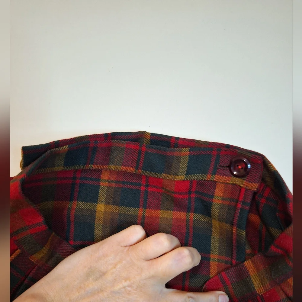 Vintage handmade wool red tartan plaid school girl skirt kilt small midi - Picture 4 of 6